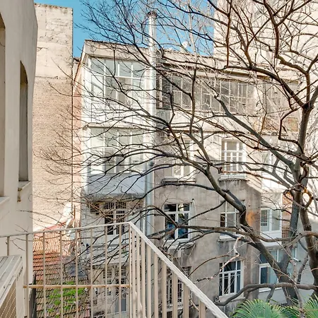 Historical Flat With Balcony Near Galata Tower