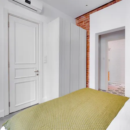 Historical Flat With Balcony Near Galata Tower *